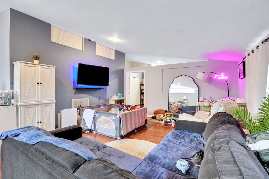 More Photos Of 269 Stone Schoolhouse Rd, Bloomingburg Warehouse For Sale