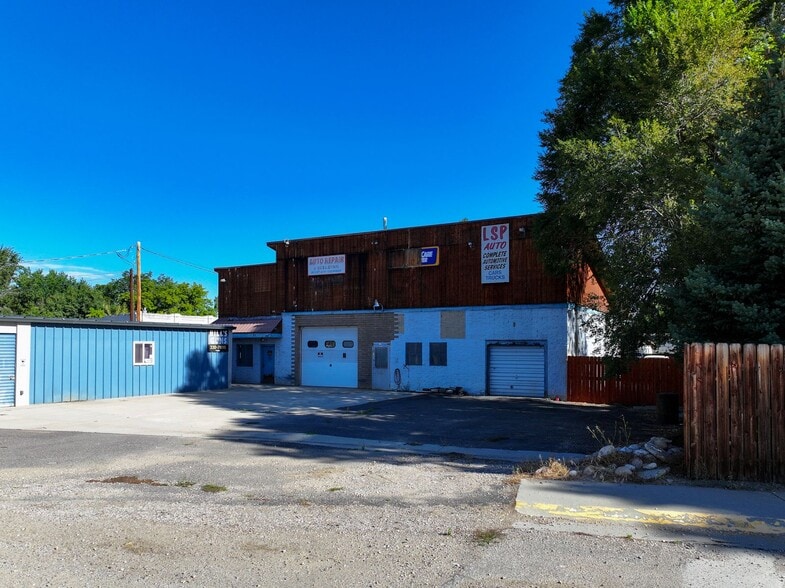 More Photos Of 115 Washington St, Lander Flex For Sale