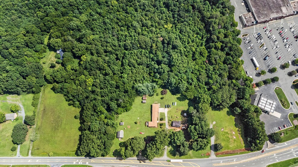 More Photos Of 950 Totten Rd, Gibsonville Freestanding For Sale