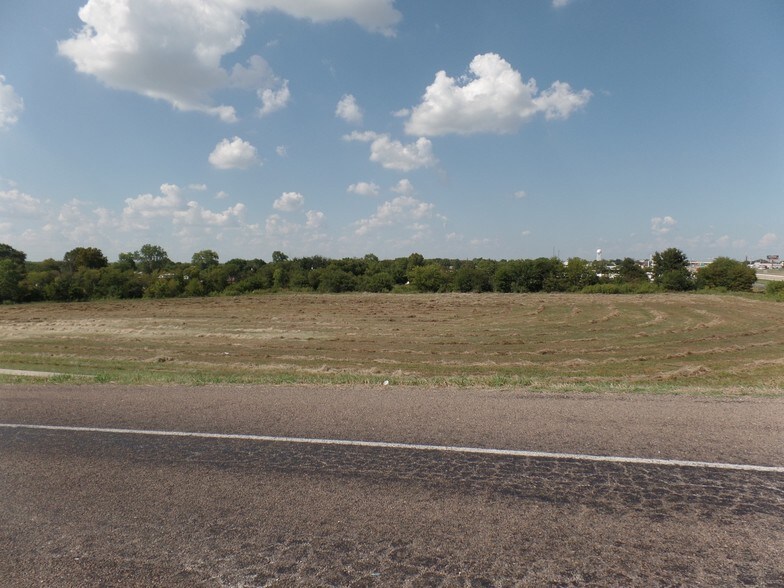 More Photos Of I 35 @ Keaton Rd, Sanger Land For Sale