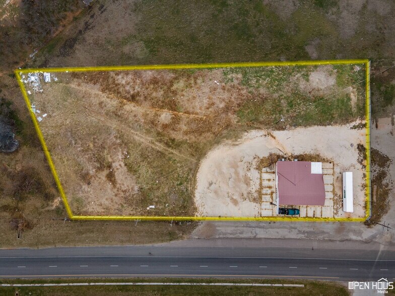 More Photos Of 13570 US Highway 287, Bellevue Auto Repair For Sale