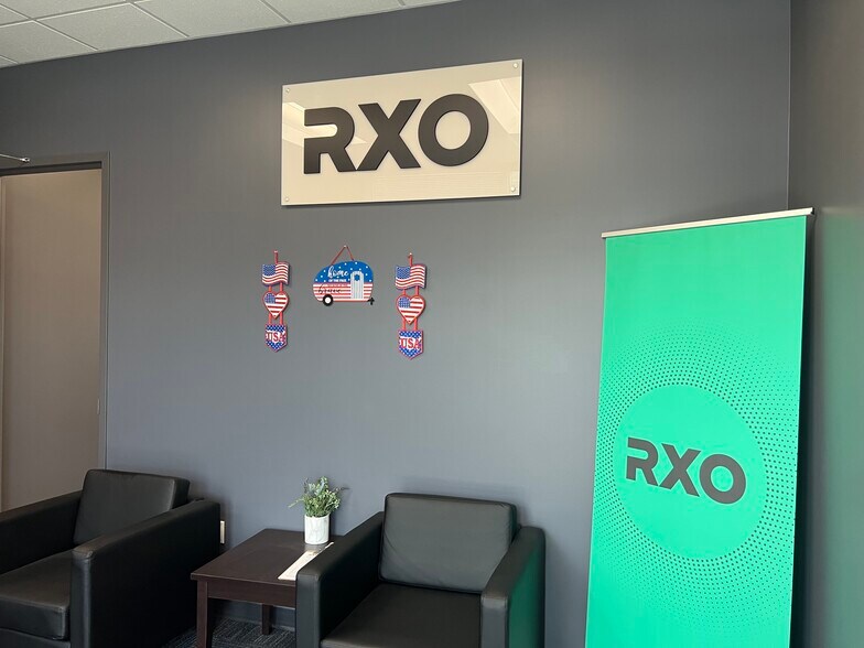 More Photos Of 11240 NW 122nd St, Medley Distribution For Lease