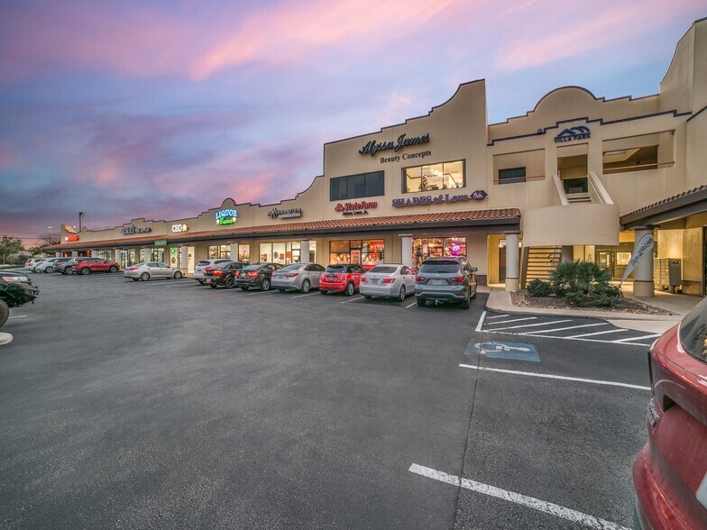 More Photos Of 300 W Bitters Rd, San Antonio Unknown For Lease