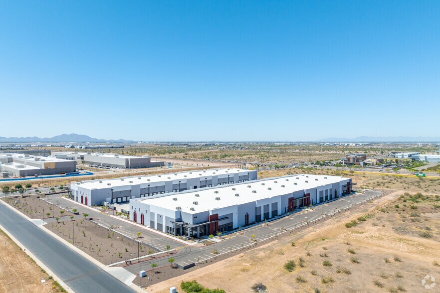 More Photos Of 9350 E Elliot Rd, Mesa Distribution For Lease