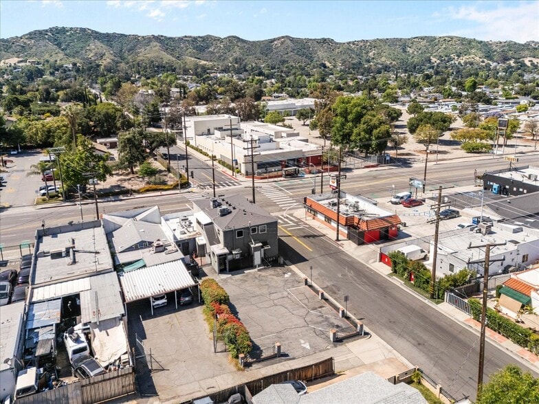 More Photos Of 7965 Foothill Blvd, Sunland Office For Lease