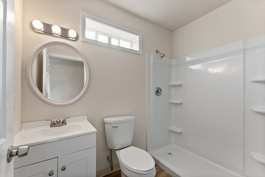 More Photos Of 132 NE Rifle Range St, Roseburg Apartments For Sale