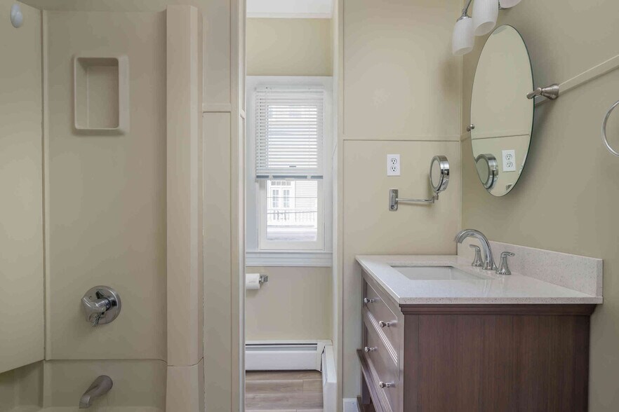 More Photos Of 435 York St, York Office Residential For Sale