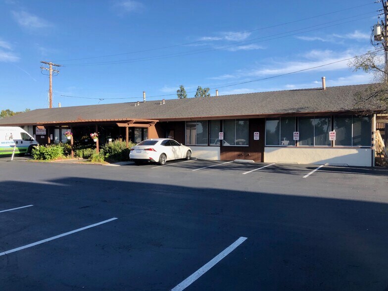 More Photos Of 7434 Jackson Dr, San Diego Medical For Lease