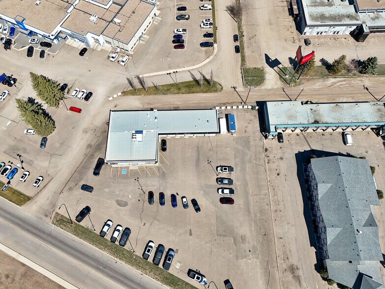 More Photos Of 1276 Trans Canada Way SE, Medicine Hat Showroom For Sale
