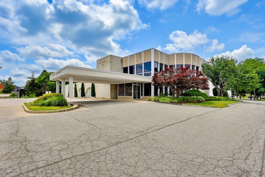 More Photos Of 505 Jermor Ln, Westminster Restaurant For Lease