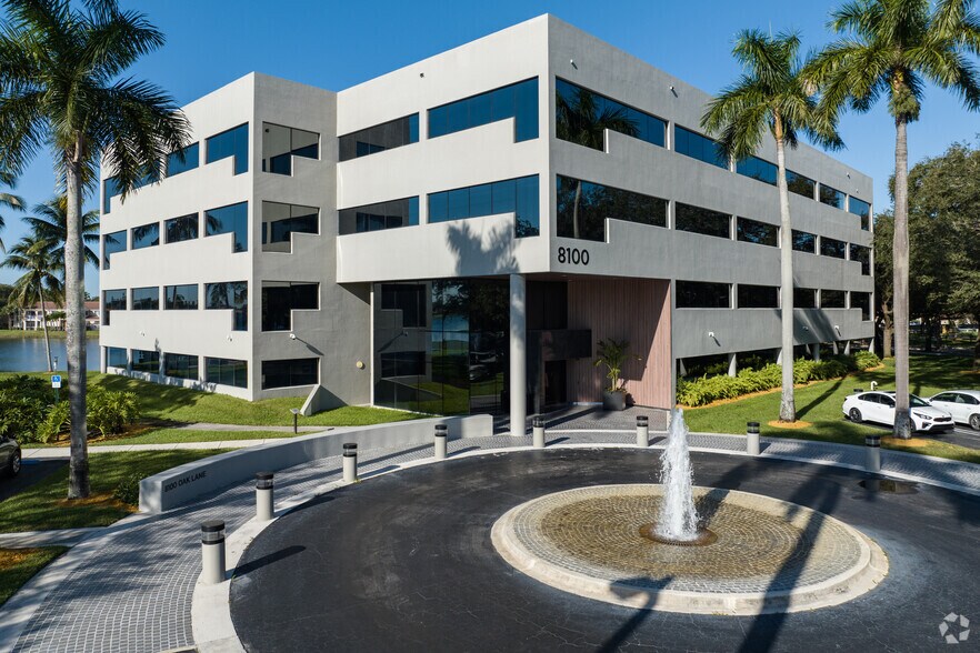 More Photos Of 8100 Oak Ln, Miami Lakes Unknown For Lease