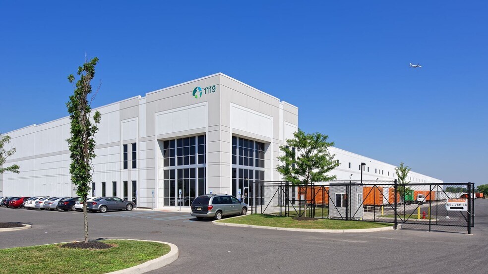 Primary Photo Of 1119 W Middlesex Ave, Port Reading Unknown For Lease