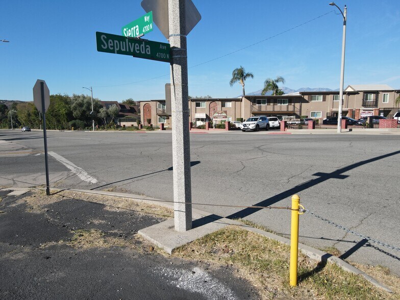 More Photos Of 4711 N Sierra Way, San Bernardino Convenience Store For Lease