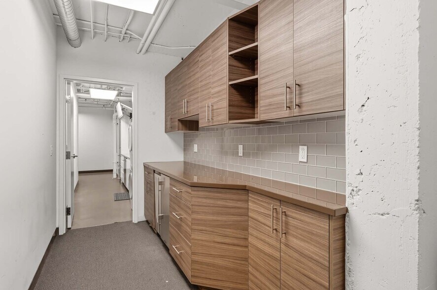 More Photos Of 1717 17th St, San Francisco Apartments For Lease