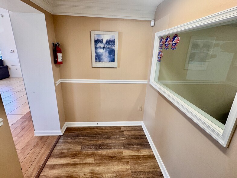 More Photos Of 4611 Ewell Rd, Fredericksburg Auto Dealership For Sale