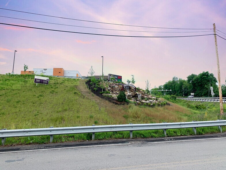 More Photos Of Middlesex Crossing, Valencia Land For Sale