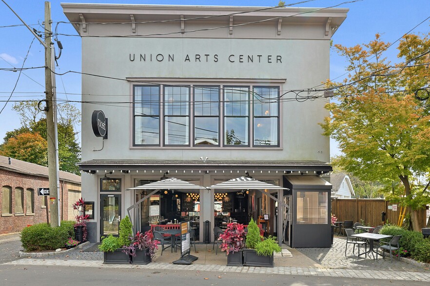 More Photos Of 2 Union St, Sparkill Storefront For Sale
