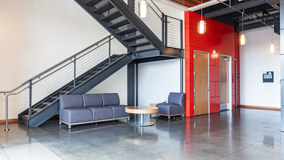 More Photos Of 701-723 N Douglas St, El Segundo Loft Creative Space For Lease