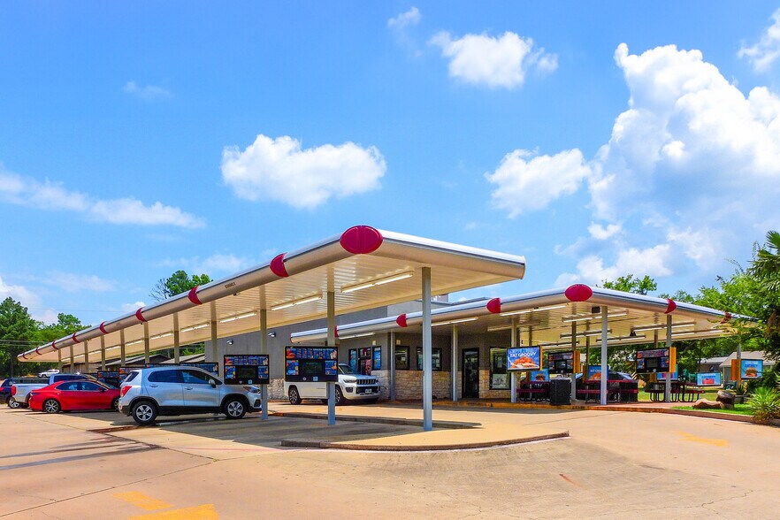 More Photos Of 1006 E First St, Hughes Springs Fast Food For Sale