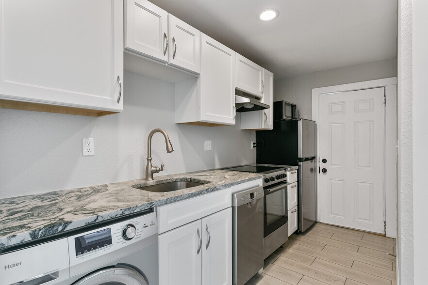 More Photos Of 1720 W Hills Ave, Tampa Apartments For Sale