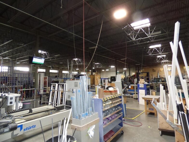 More Photos Of 8104 Evans Rd, Chilliwack Manufacturing For Sale