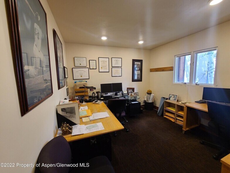 More Photos Of 117 S Spring St, Aspen Loft Creative Space For Sale