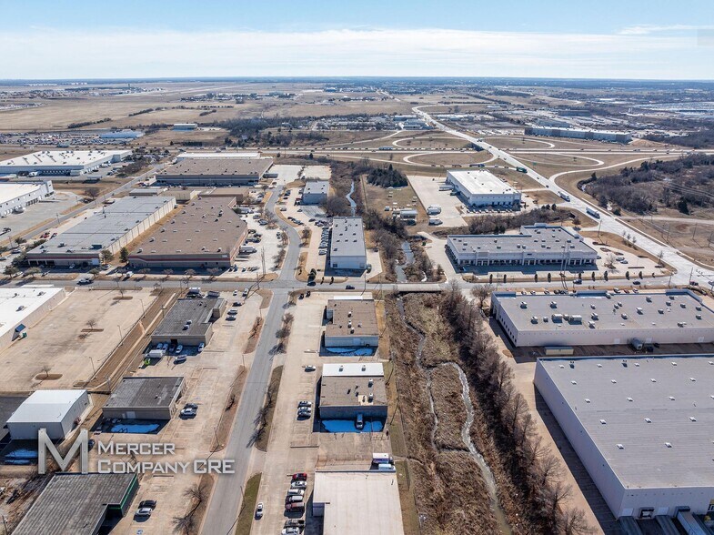 More Photos Of 3613-3621 S Moulton Dr, Oklahoma City Service For Lease