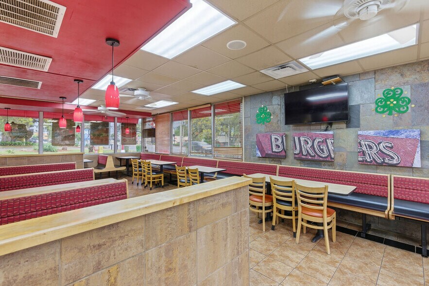 More Photos Of 2227 N Monroe St, Tallahassee Fast Food For Sale