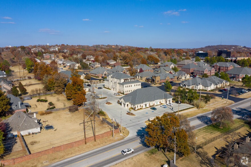 More Photos Of 4521 E 91st St, Tulsa Office For Lease