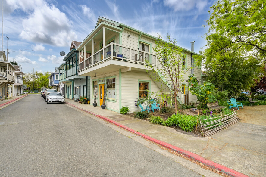 Primary Photo Of 1250 B St, Walnut Grove Showroom For Sale