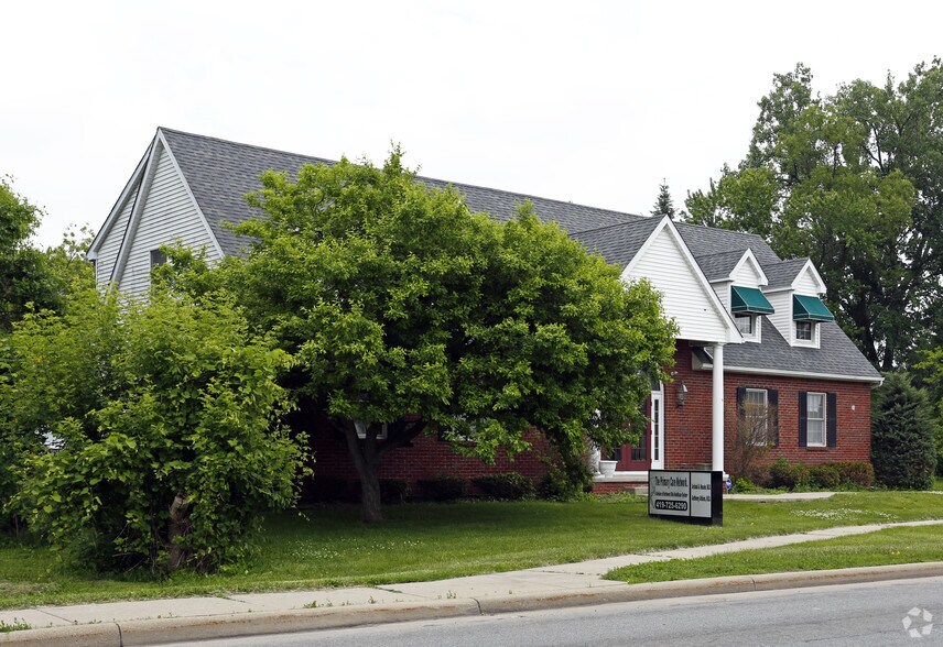 More Photos Of 1421 S Reynolds Rd, Toledo Office For Sale