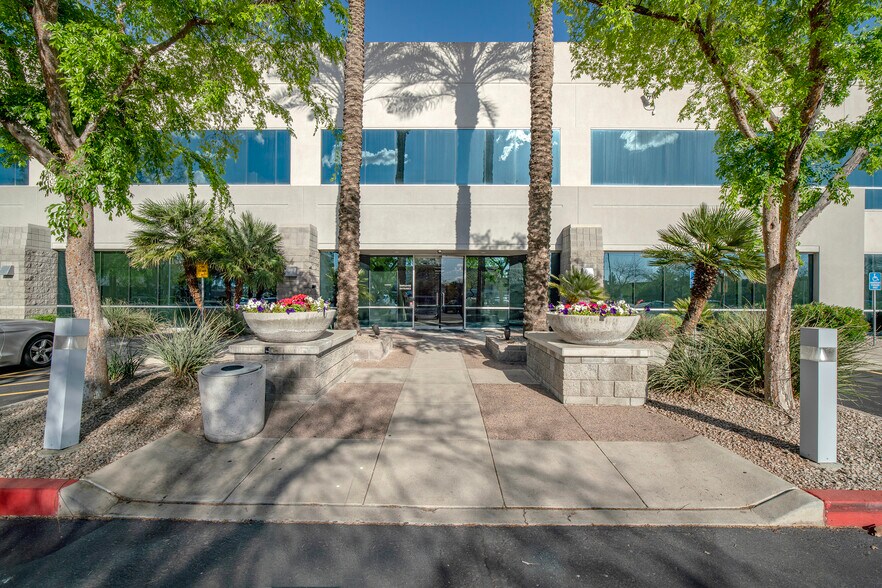 More Photos Of 10400 N 25th Ave, Phoenix Office For Lease