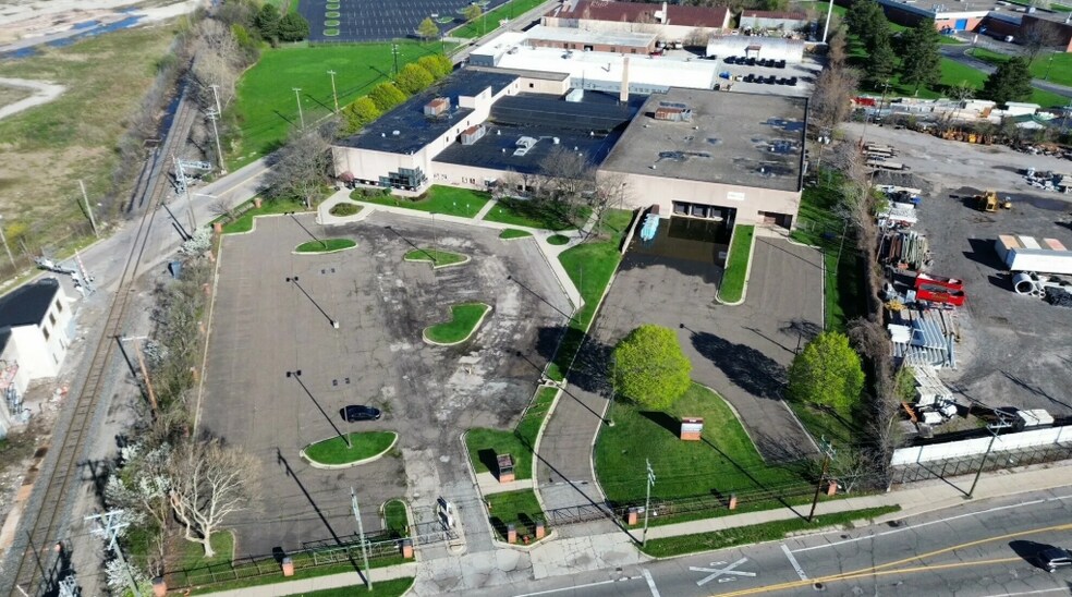 More Photos Of 5600 Saint Jean St, Detroit Flex For Sale