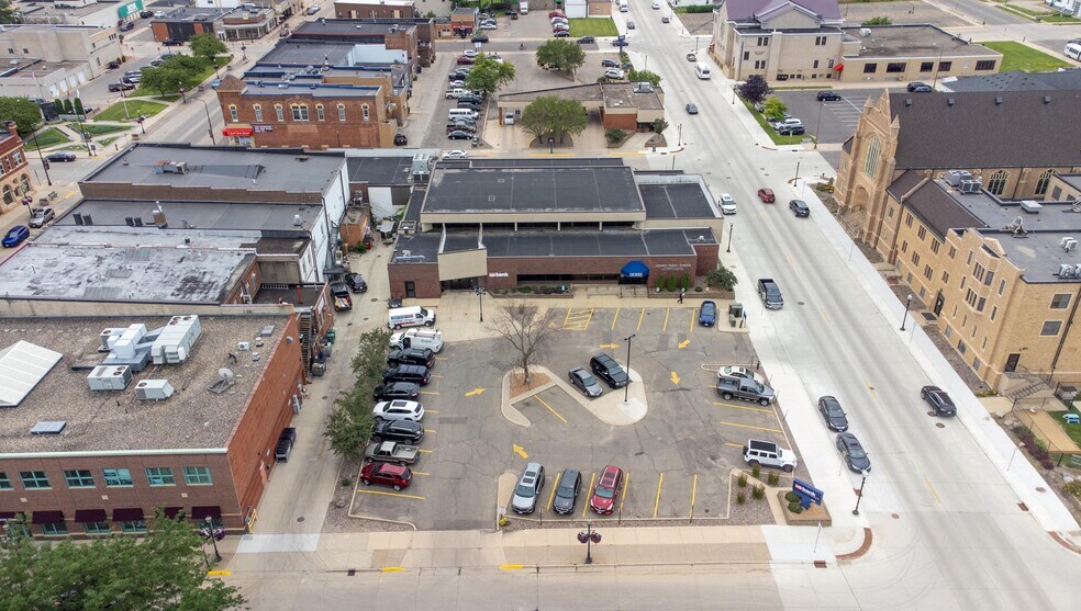 More Photos Of 301 N Main St, Austin Office For Sale