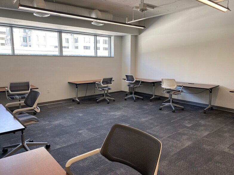 More Photos Of 10 G St NE, Washington Coworking Space