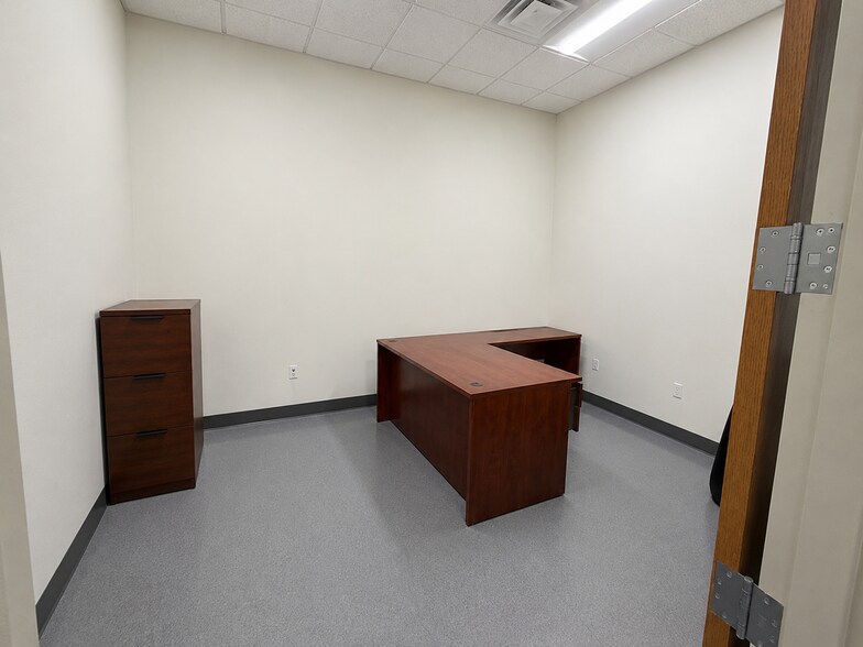 More Photos Of 5052-5092 S Jones Blvd, Las Vegas Medical For Lease