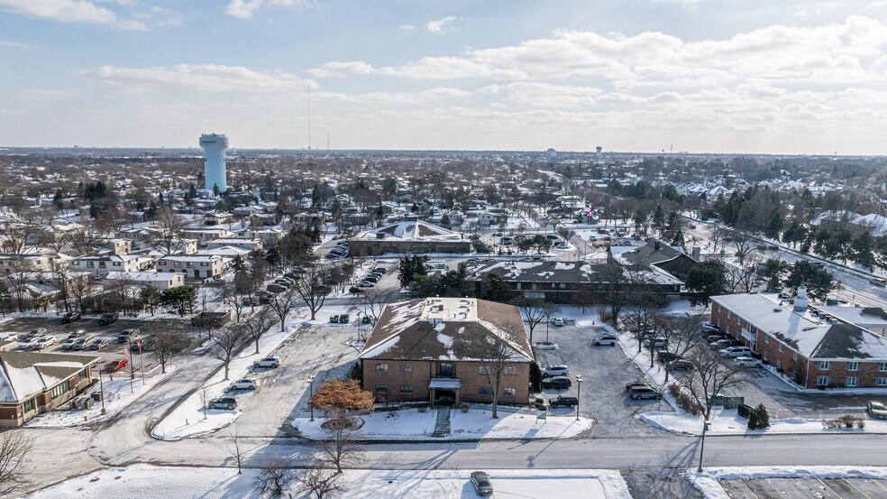 More Photos Of 183 S Bloomingdale Rd, Bloomingdale Medical For Lease