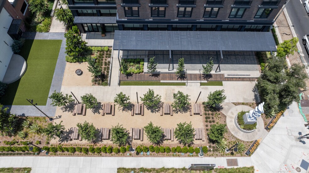 More Photos Of 2010 E Warner Ave, Santa Ana Apartments For Lease