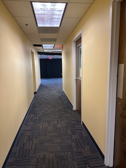 More Photos Of 5 Pruyn's Island Dr, Glens Falls Unknown For Lease