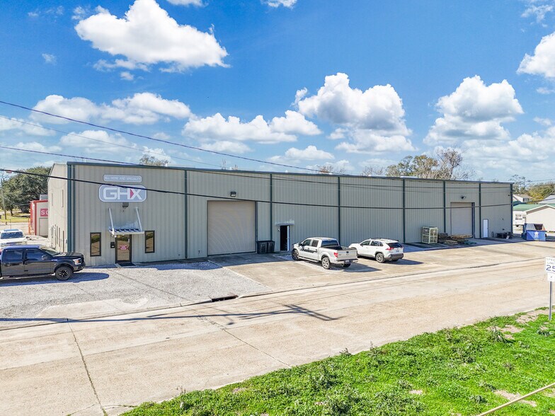 More Photos Of 520 Magnolia St, Houma Warehouse For Sale