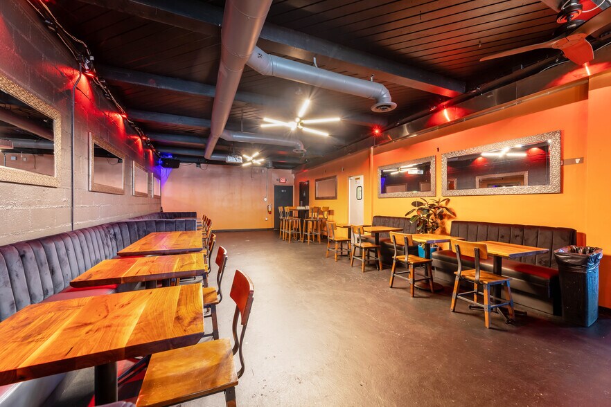 More Photos Of 13484 Washington Blvd, Marina Del Rey General Retail For Sale