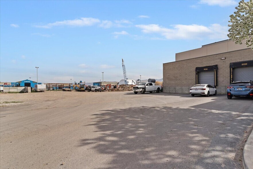 More Photos Of 825 S Gladiola St, Salt Lake City Warehouse For Sale