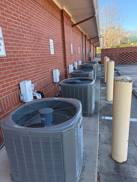 More Photos Of 3415 Golden Rd, Tyler Office For Lease