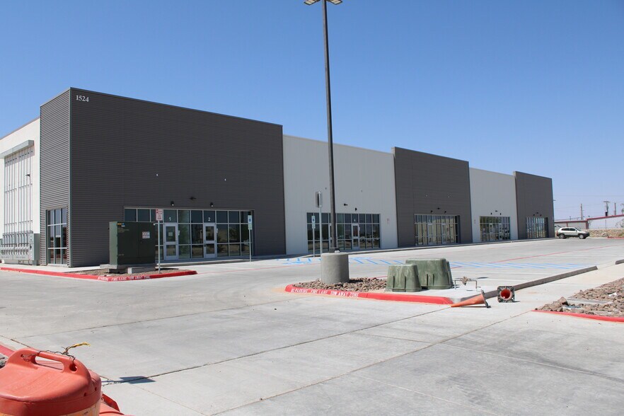 More Photos Of 1524 Oxbow Dr, Horizon City Medical For Sale