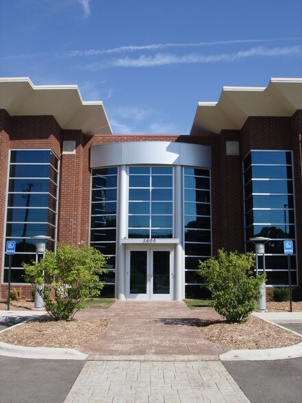 More Photos Of 1055 South Blvd E, Rochester Hills Office For Lease