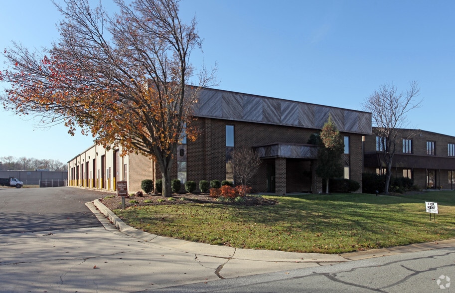 Primary Photo Of 8 Irongate Dr, Waldorf Warehouse For Lease