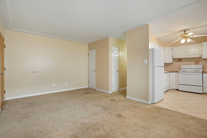 More Photos Of 3650 S Lincoln St, Englewood Apartments For Sale