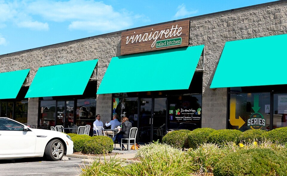 Primary Photo Of 203 N Hurstbourne Pky, Louisville General Retail For Lease