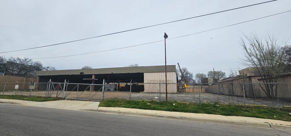 More Photos Of 3910 San Jacinto St, Dallas Flex For Sale