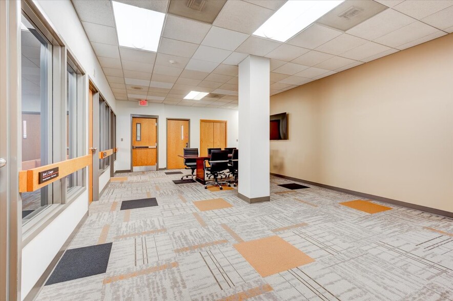 More Photos Of 100 W Antietam St, Hagerstown Office For Lease